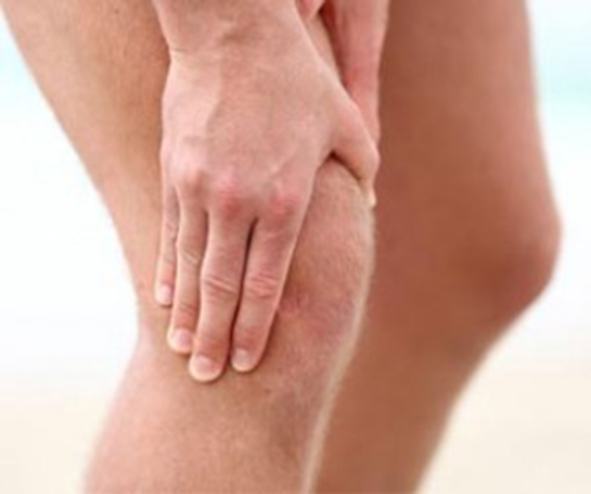 Diz Ağrısı Belirtileri ve Tedavisi