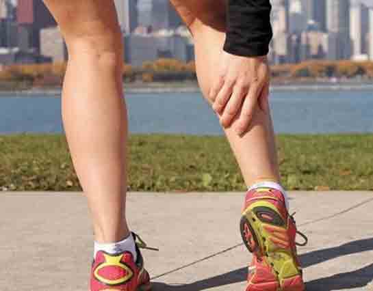 Yürürken Bacak Ağrısı Belirtileri ve Tedavisi
